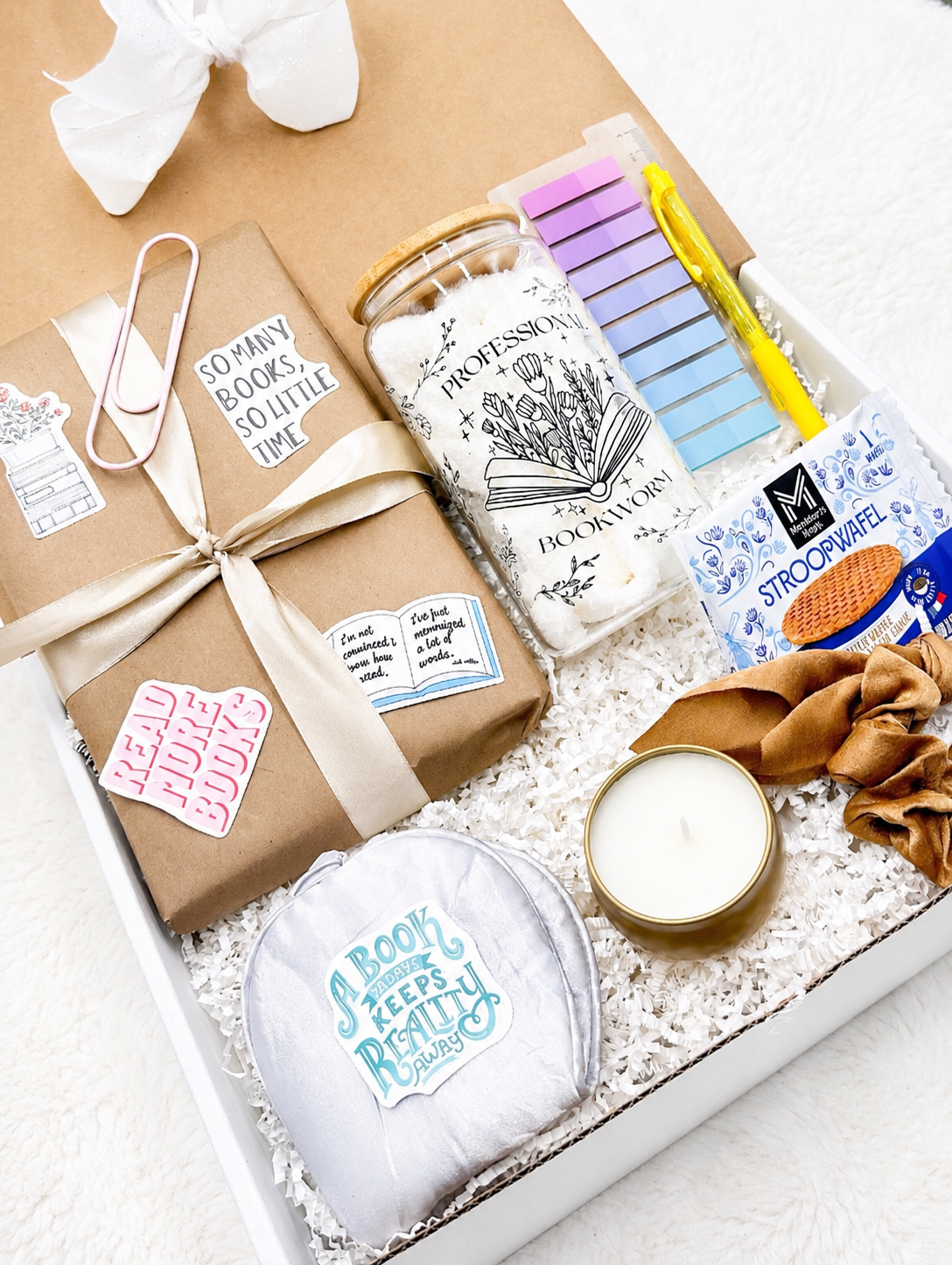Blind Date with a Book Gift Box – Surprise Book, Sleep Mask, Snacks & Cozy Reading Accessories