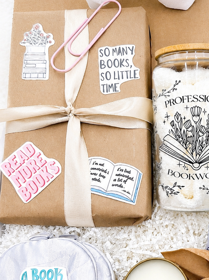 Blind Date with a Book Gift Box – Surprise Book, Sleep Mask, Snacks & Cozy Reading Accessories