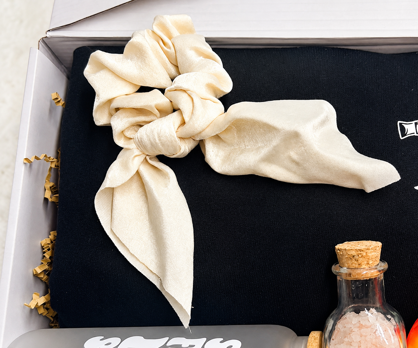 Hair Stylist Gift Box – Cozy Selfcare Set with Sweatshirt & Spa Essentials