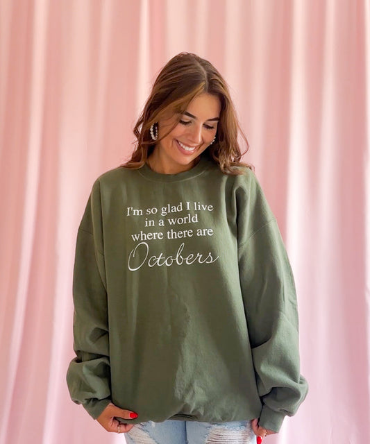 Fall Quote Sweatshirt Cozy Autumn Design Literary Inspired October Saying Comfortable Oversized Fit Women Fall Fashion Soft Fabric Layering Essential Trendy Seasonal Wear Relaxed Silhouette Casual Weekend Style Chilly Weather Perfect Must