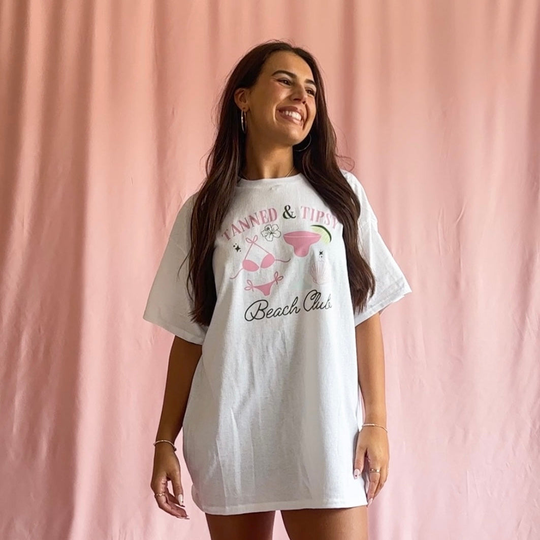 Tanned & Tipsy Beach Club T-Shirt – Unisex Summer Graphic Tee, Beach Party Shirt