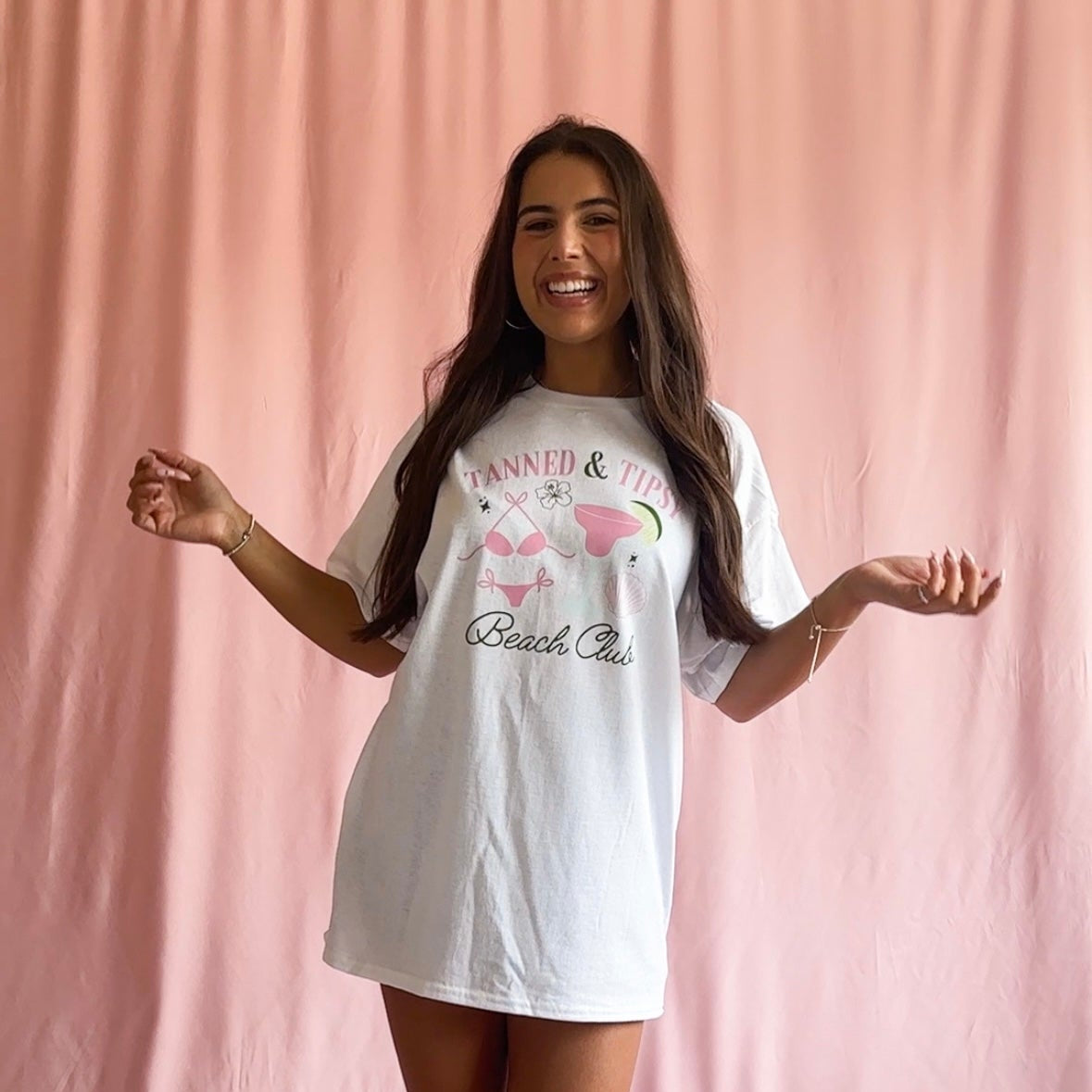 Tanned & Tipsy Beach Club T-Shirt – Unisex Summer Graphic Tee, Beach Party Shirt