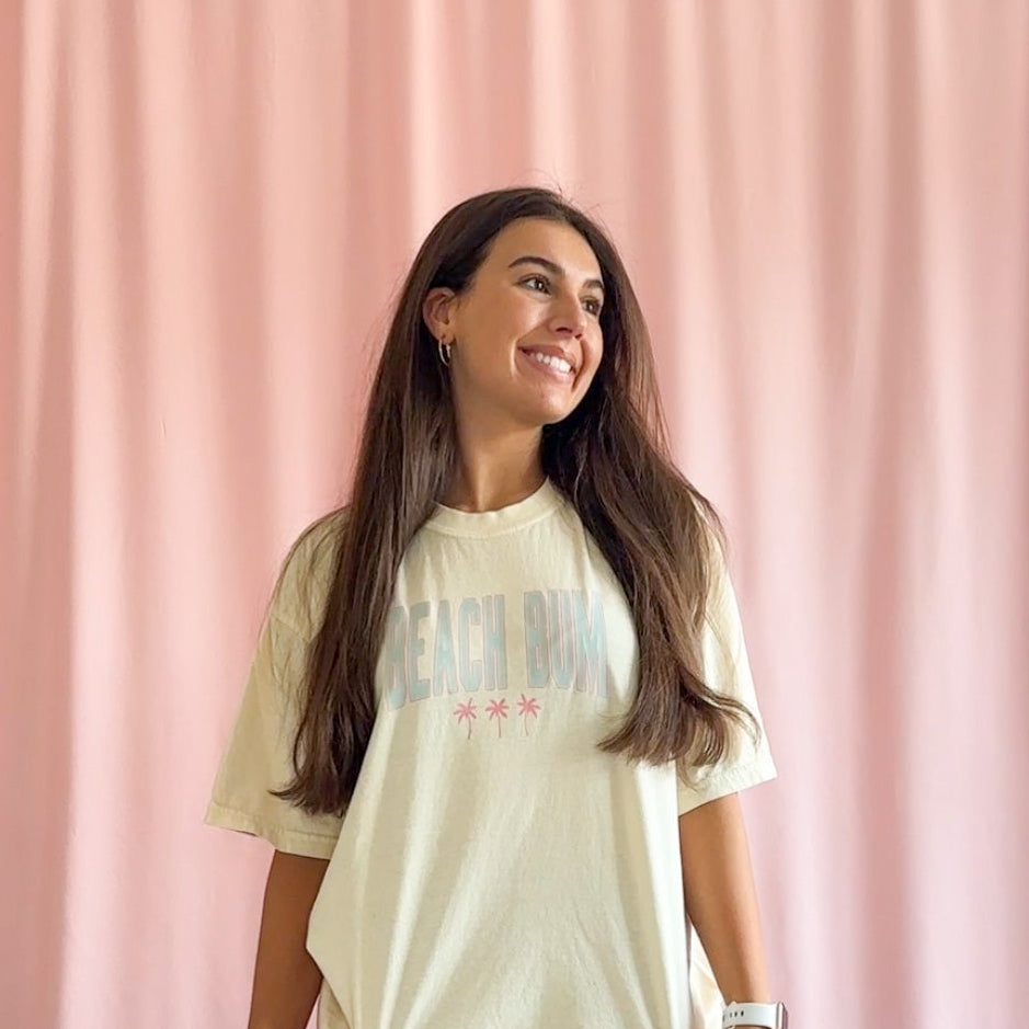 Beach Bum T-Shirt – Cream Unisex Coastal Graphic Tee, Summer Beach Shirt