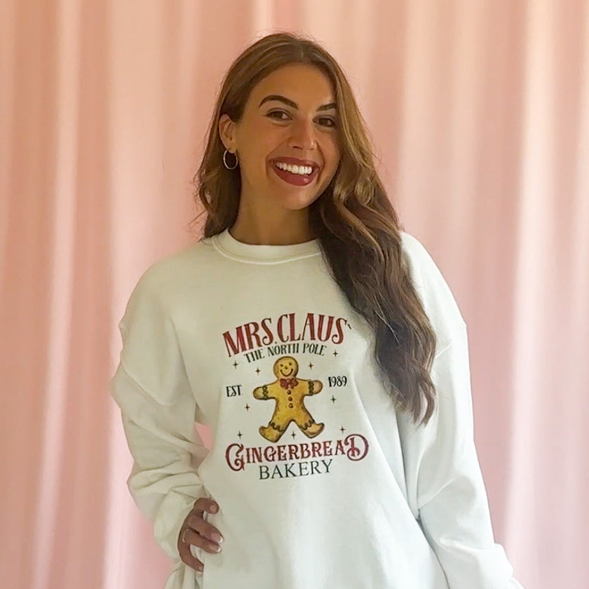 Mrs Claus Sweatshirt Women Gingerbread Bakery Christmas Design Cozy Holiday Pullover Festive Winter Fashion Comfortable Casual Wear Perfect Christmas Party Outfit Soft Fabric Sweater Seasonal Celebration Apparel Cute Holiday Theme Winter