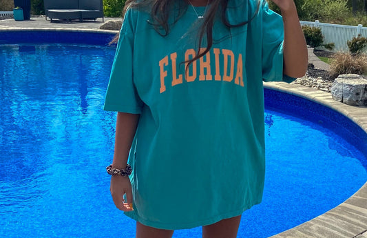 Oversized Florida Shirt Comfort Colors Tee Relaxed Fit Top High Quality Materials Trendy Design Casual Style Effortless Look Everyday Wear Vacation Outfit Summer Style Fashion Forward Look Street Style Essential Wardrobe Staple Soft Fabric